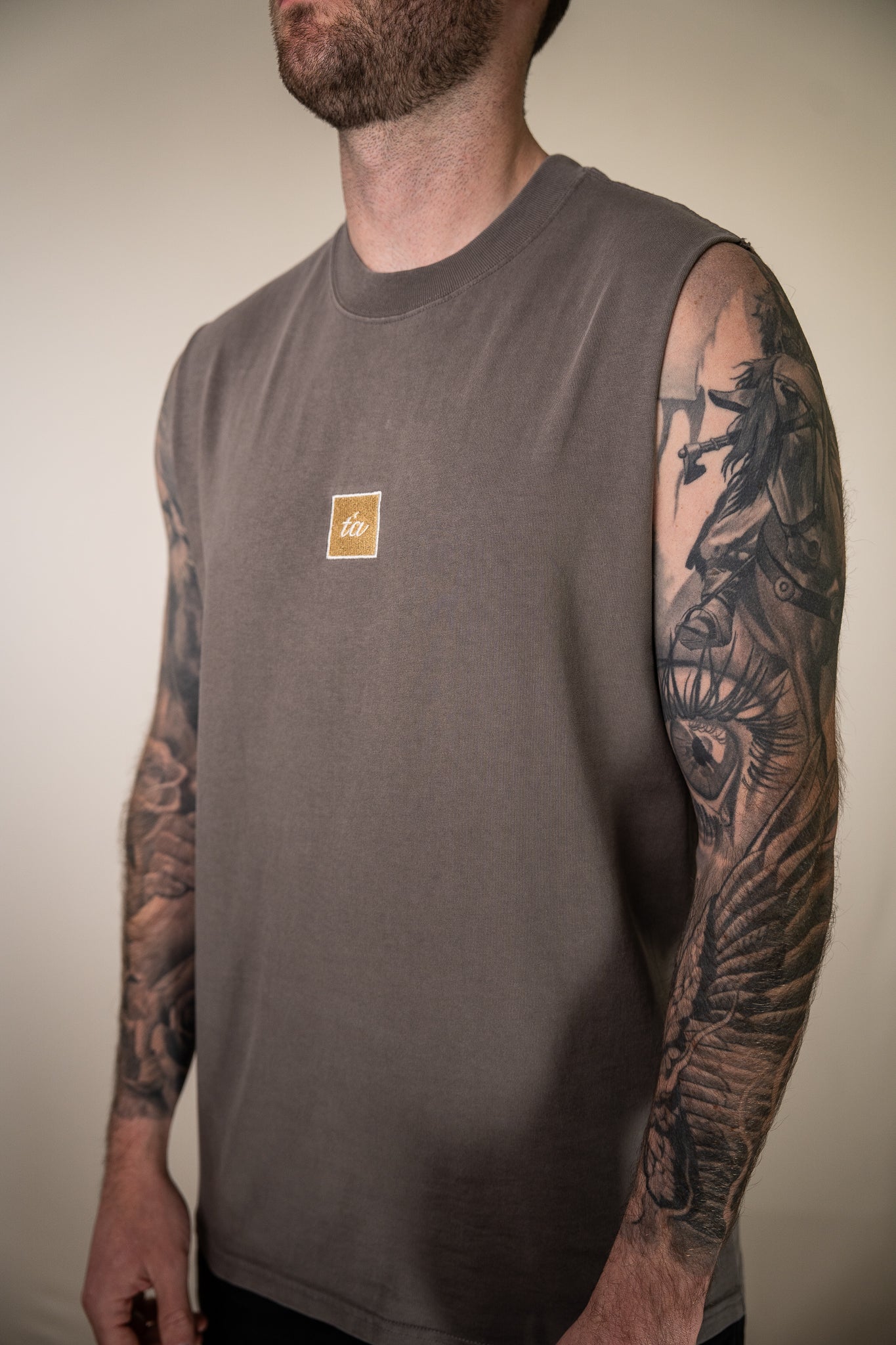 Emblem Tank